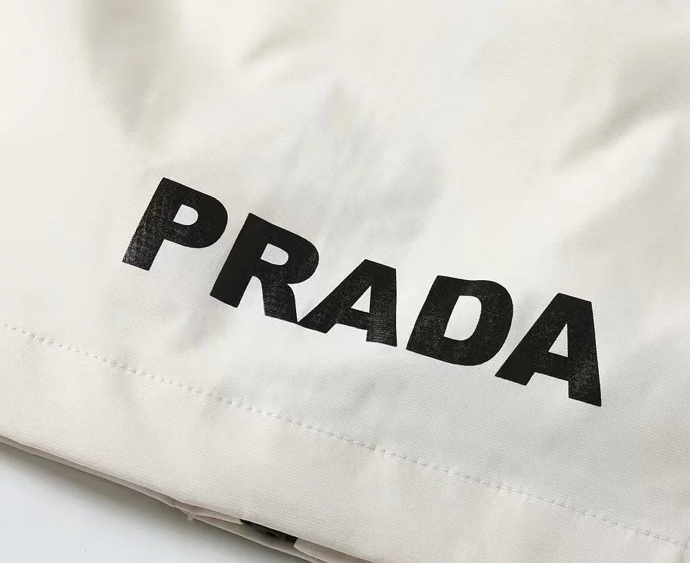【PRADA  公式旗艦店】 プラダ  ジャケット着 ご好評に付き再入荷！241024