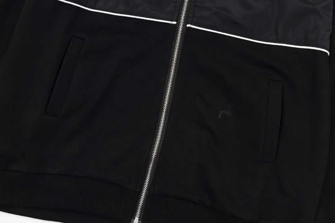 【PRADA  公式旗艦店】プラダ  ジャケット着 好評に付き再入荷 240826