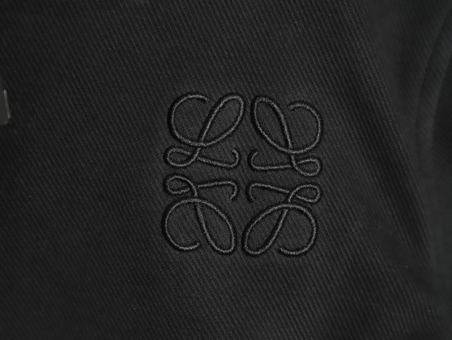【LOEWE 公式旗艦店】ロエベ  ジャケット着 好評に付き再入荷 241224
