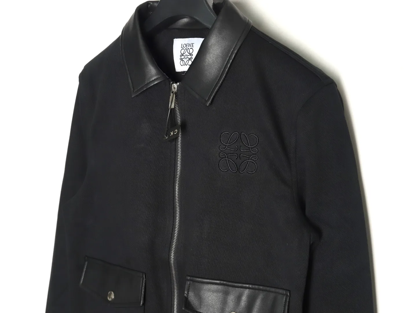 【LOEWE 公式旗艦店】ロエベ  ジャケット着 好評に付き再入荷 241224