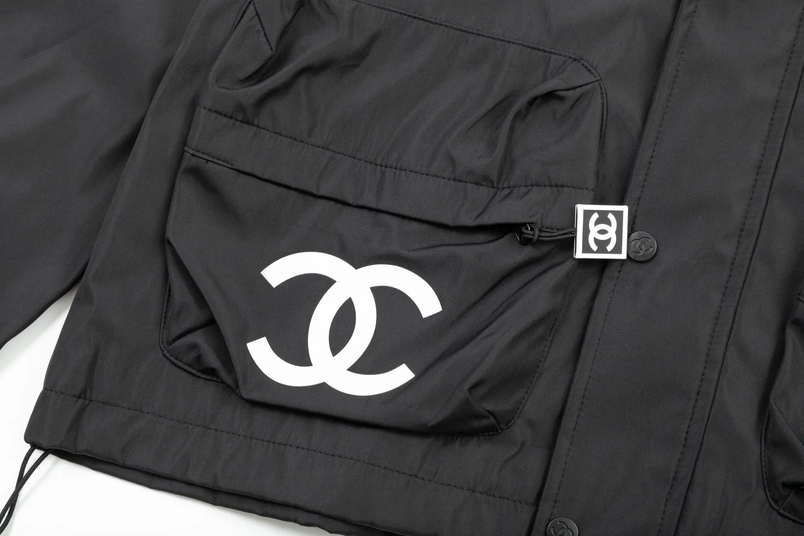 【CHANEL  公式旗艦店】シャネル   ジャケット着 好評に付き再入荷！241223
