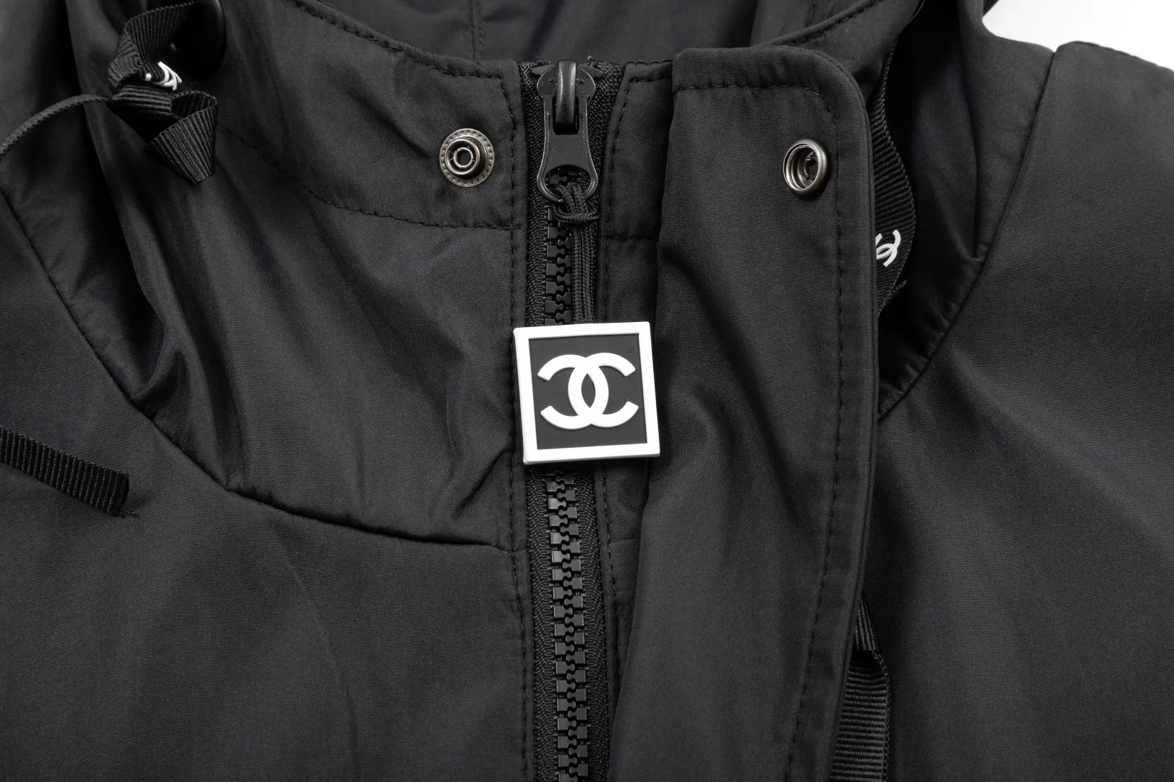 【CHANEL  公式旗艦店】シャネル   ジャケット着 好評に付き再入荷！241223