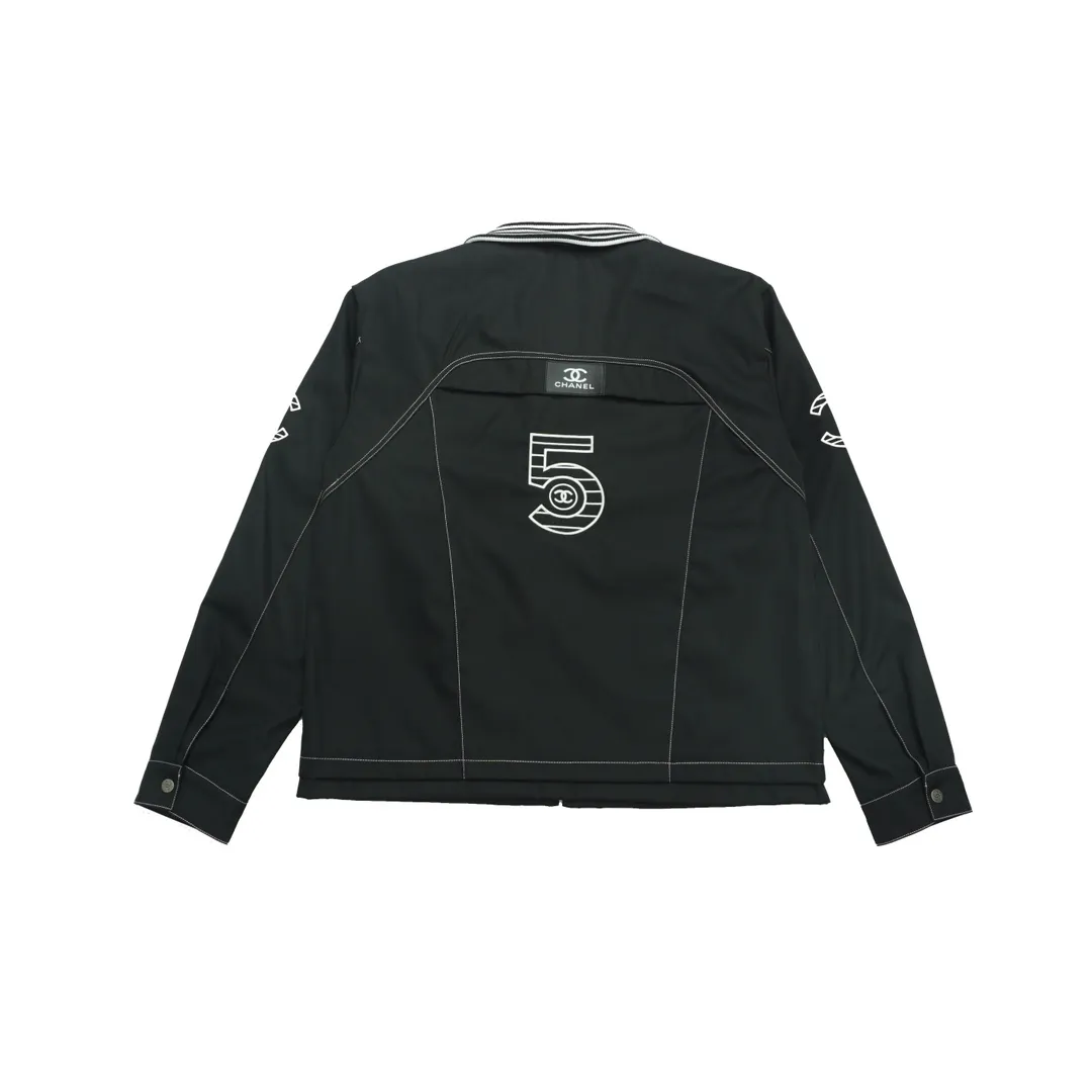 【CHANEL  公式旗艦店】シャネル  ジャケット着好評に付き再入荷！