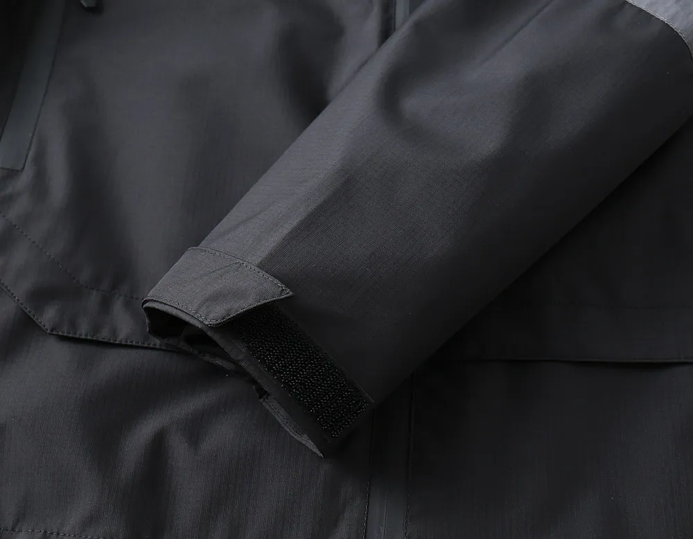 【ARCTERYX  公式旗艦店】アークテリクス  ジャケット着 ご好評に付き再入荷！250107