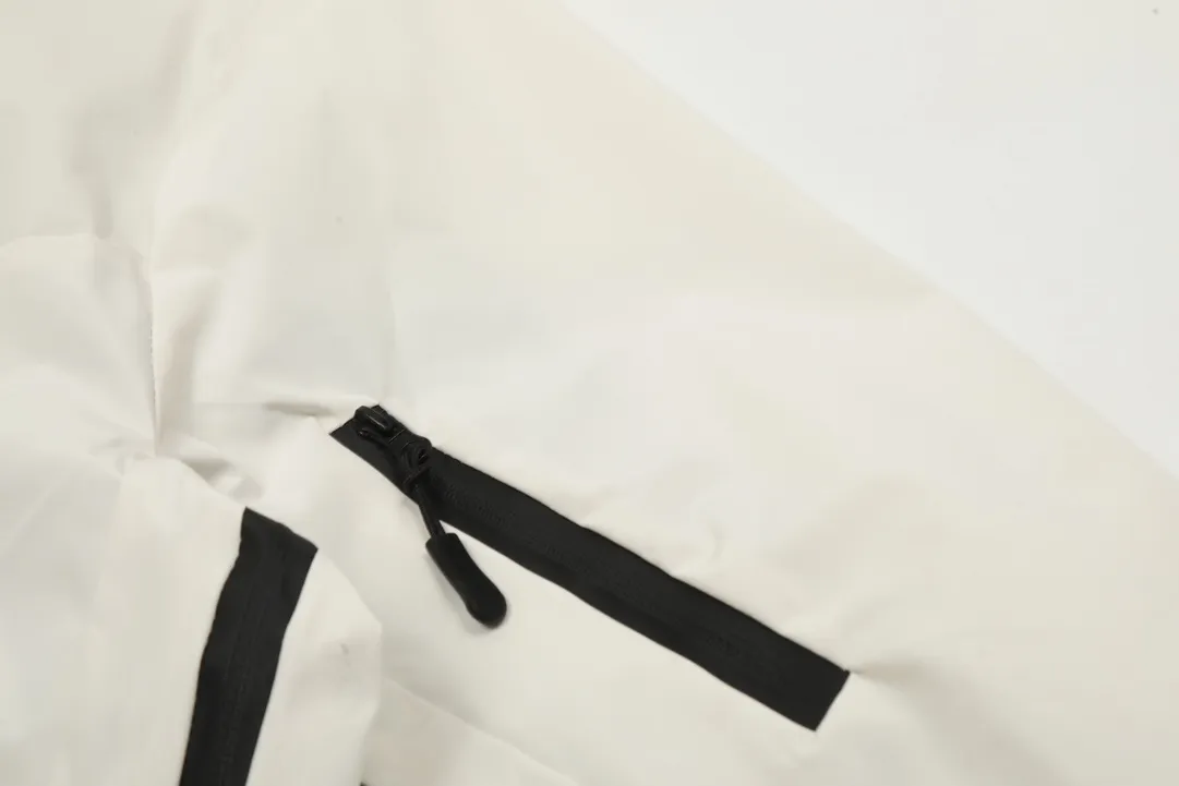 【ARCTERYX  公式旗艦店】アークテリクス  ジャケット着  スウェット ご好評に付き再入荷！241123