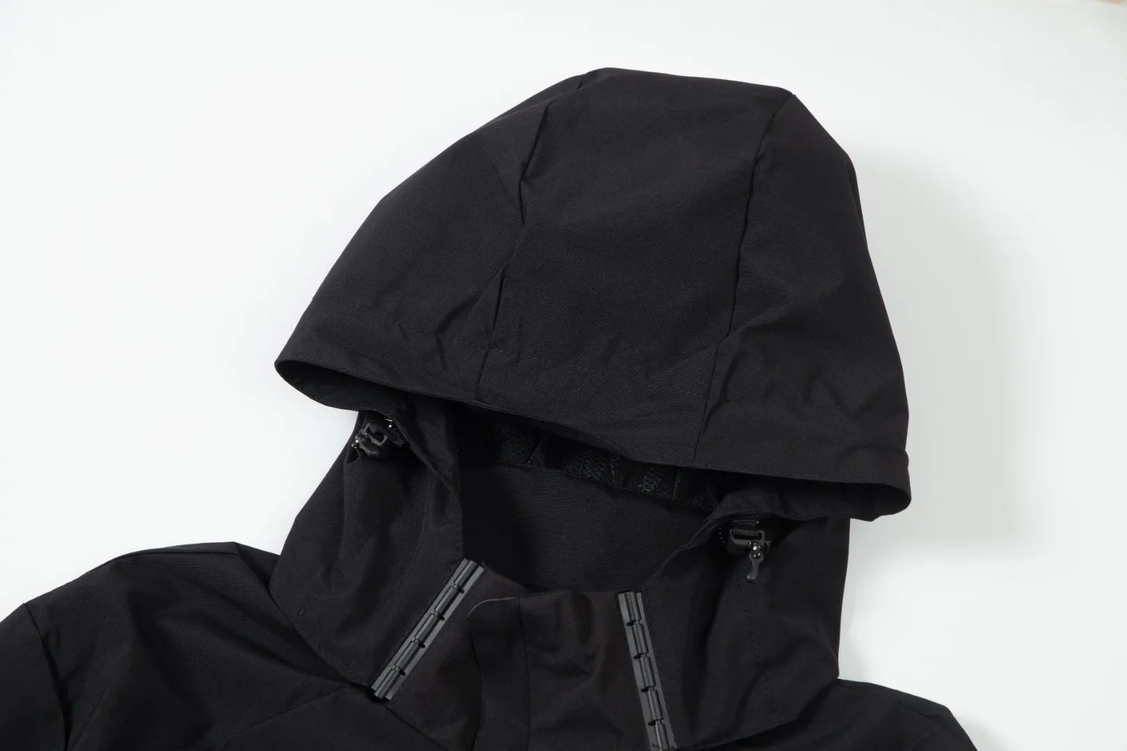 【ARCTERYX  公式旗艦店】アークテリクス  ジャケット着  スウェット ご好評に付き再入荷！241123