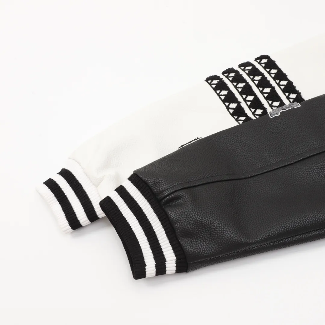 【ThomBrowne  公式旗艦店】トムブラウン  ジャケット着 好評に付き再入荷！250106