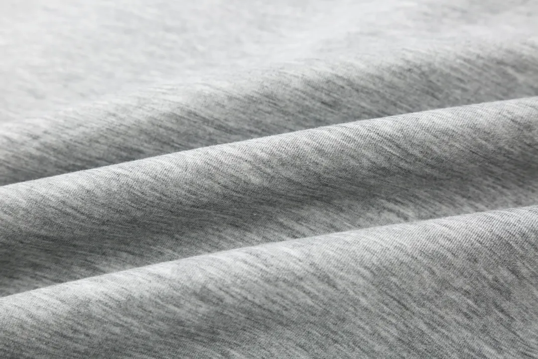【ThomBrowne  公式旗艦店】トムブラウン  ジャケット着 好評に付き再入荷！250106