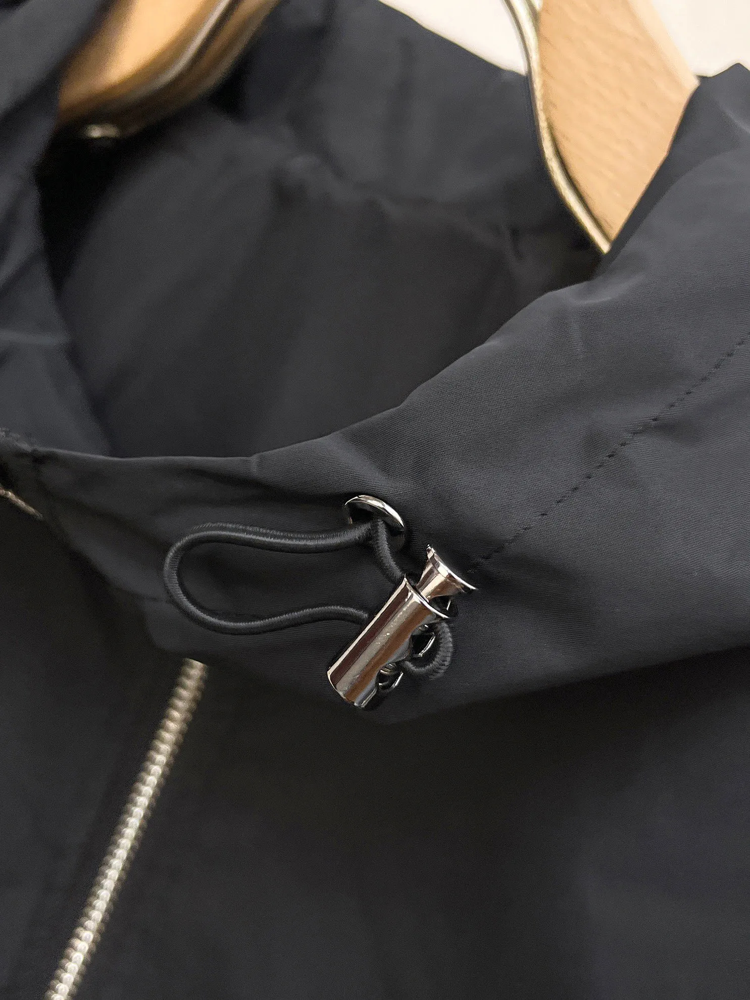 【ThomBrowne 公式旗艦店】トムブラウン   ジャケット着ご好評に付き再入荷！250106