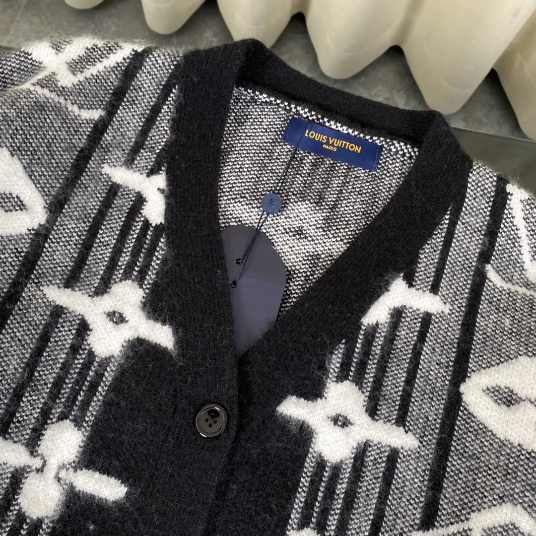 LV【LOUIS VUITTON   公式旗艦店】ルイヴィトン セーター   ご好評に付き再入荷！241230