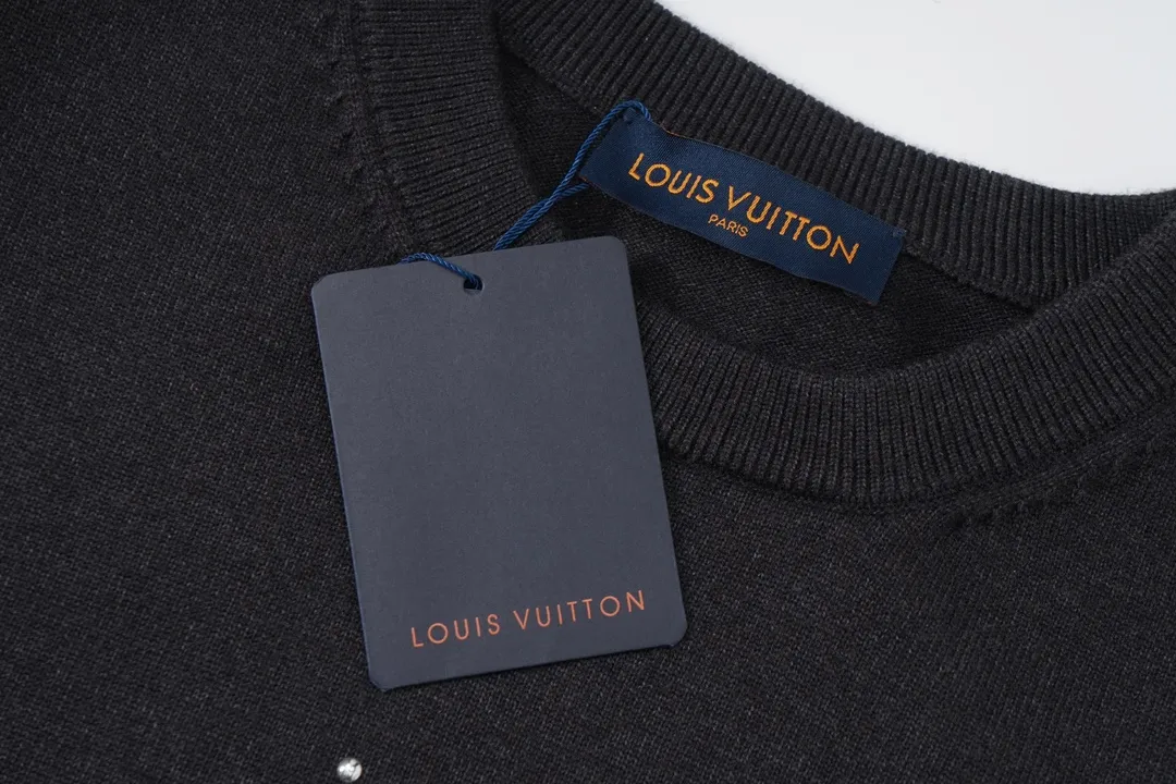 LV 【LOUIS VUITTON 公式旗艦店】ルイヴィトン  セーター好評に付き再入荷！ 241029