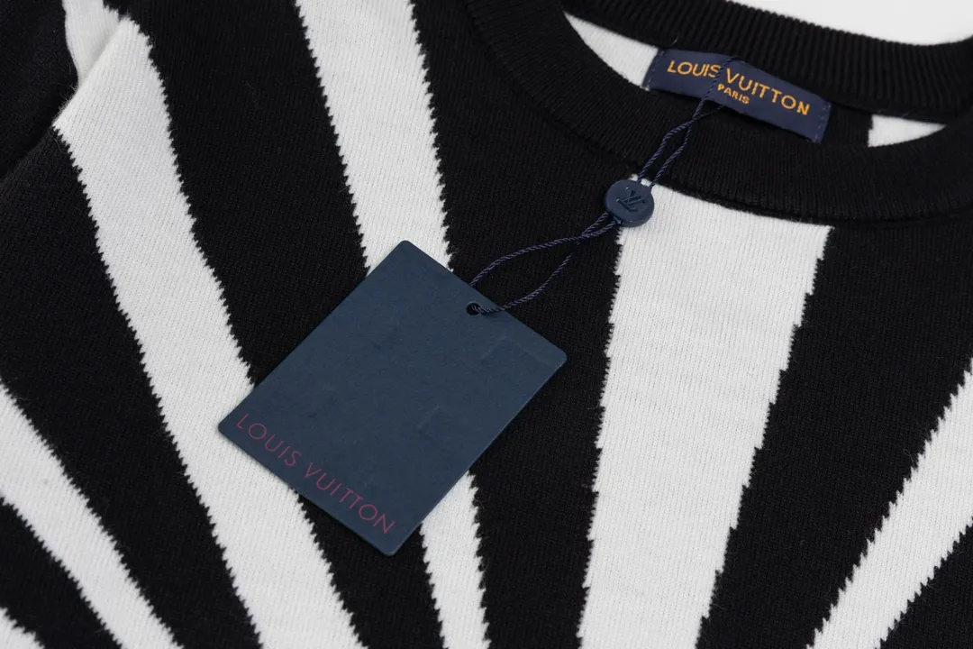LV 【LOUIS VUITTON 公式旗艦店】ルイヴィトン  セーター好評に付き再入荷！ 241029