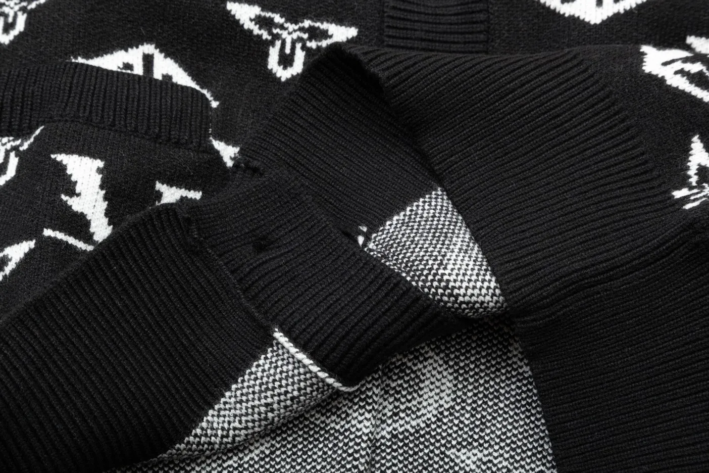 LV 【LOUIS VUITTON 公式旗艦店】ルイヴィトン  セーター好評に付き再入荷！ 240927