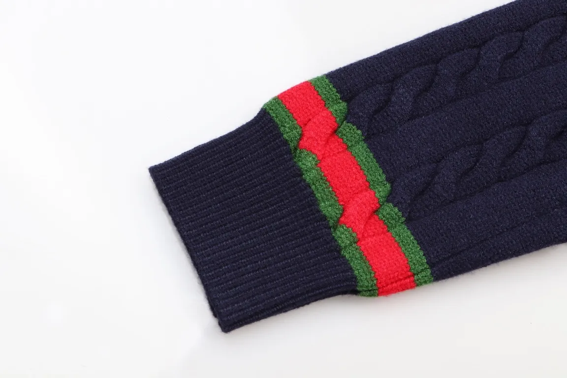 【GUCCI 公式旗艦店】グッチ  セーター好評に付き再入荷！ 241116