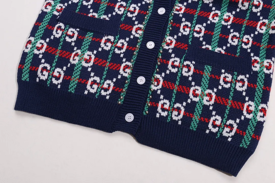 【GUCCI  公式旗艦店】グッチ  セーター好評に付き再入荷！ 241029