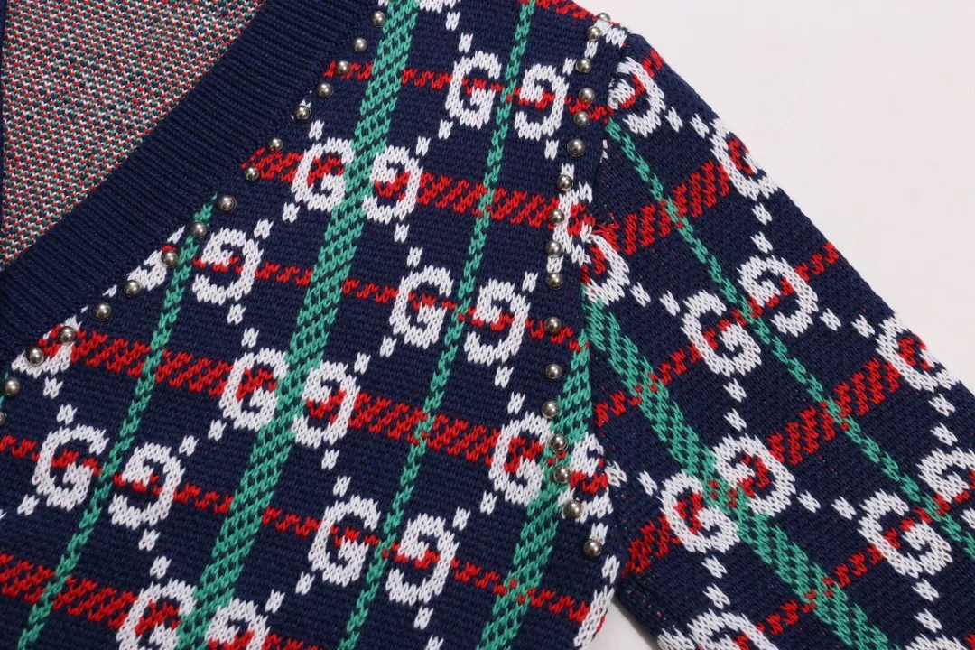 【GUCCI  公式旗艦店】グッチ  セーター好評に付き再入荷！ 241029