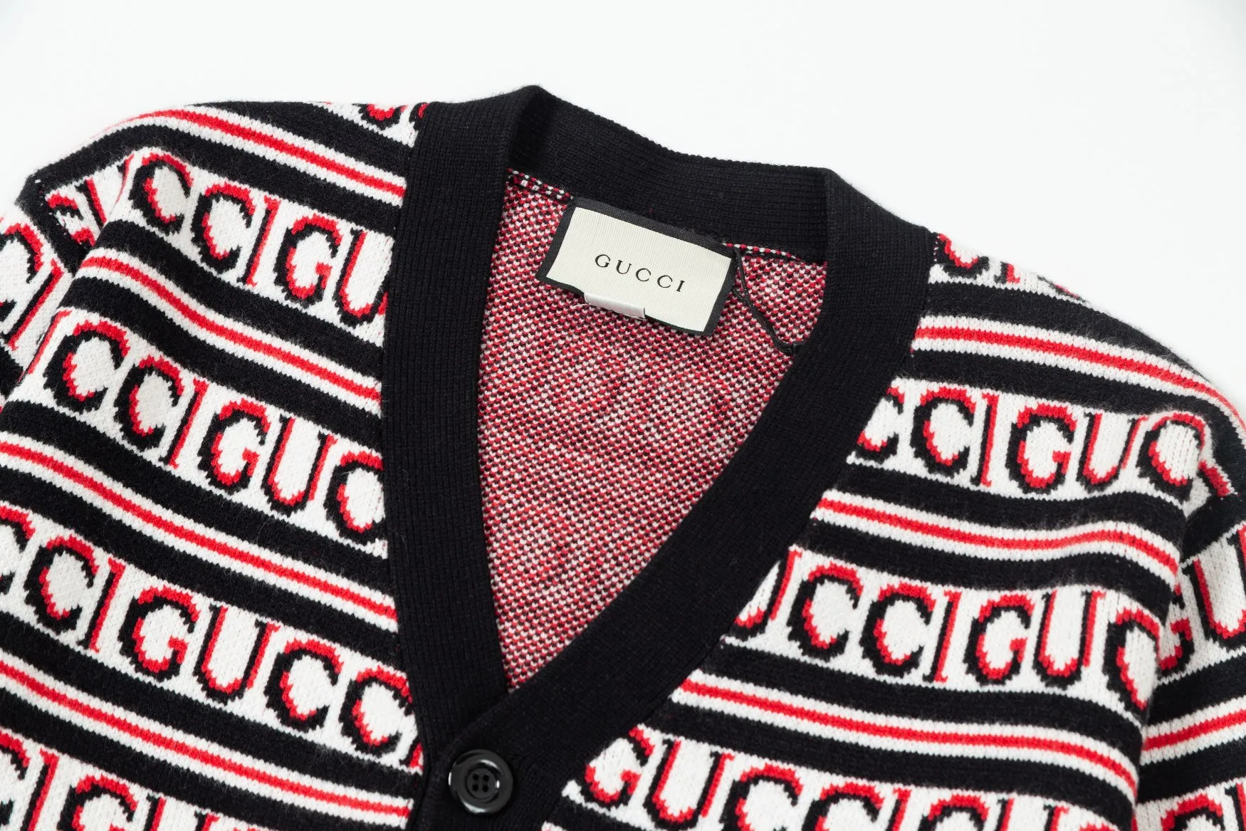 【GUCCI 公式旗艦店】グッチ  セーター好評に付き再入荷！ 240928