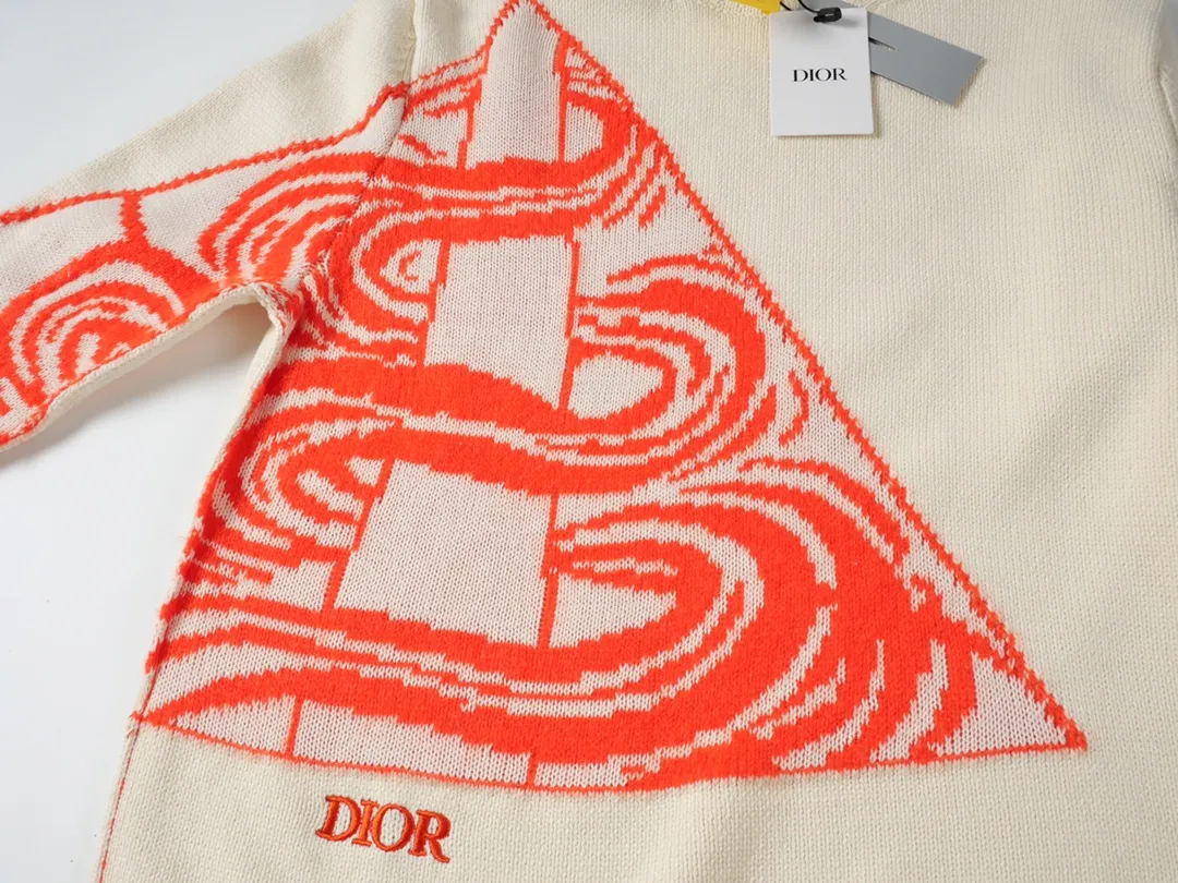 【DIOR 公式旗艦店】ディオール  セーター好評に付き再入荷！250108