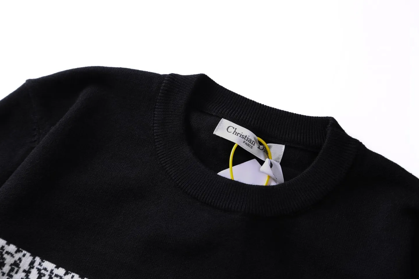 【DIOR  公式旗艦店】ディオール  セーター好評に付き再入荷！250108