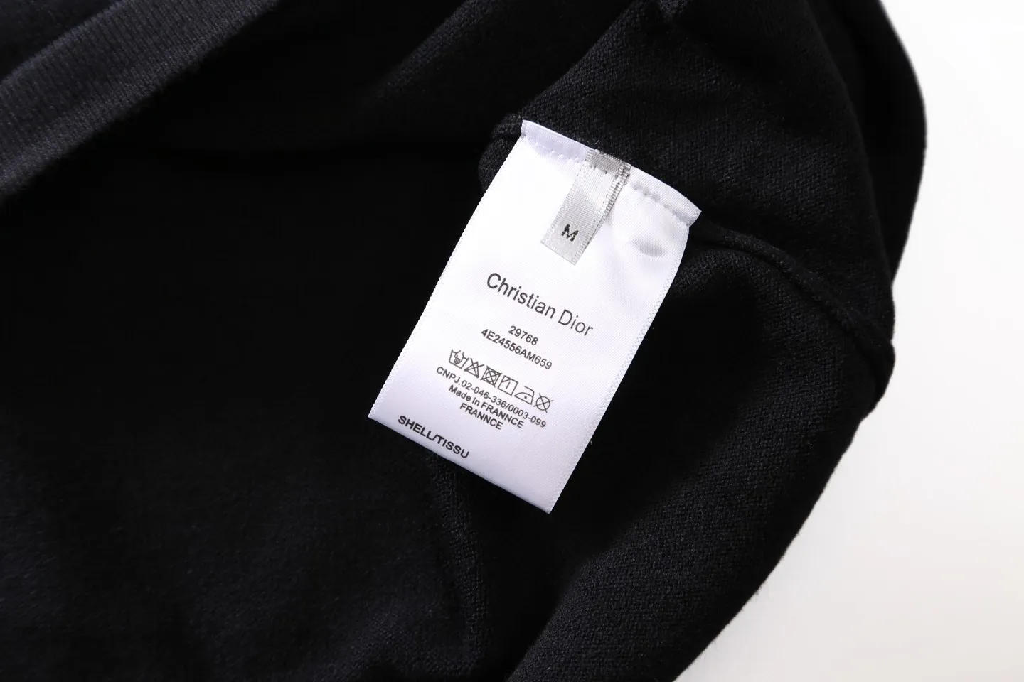 【DIOR  公式旗艦店】ディオール  セーター好評に付き再入荷！250108