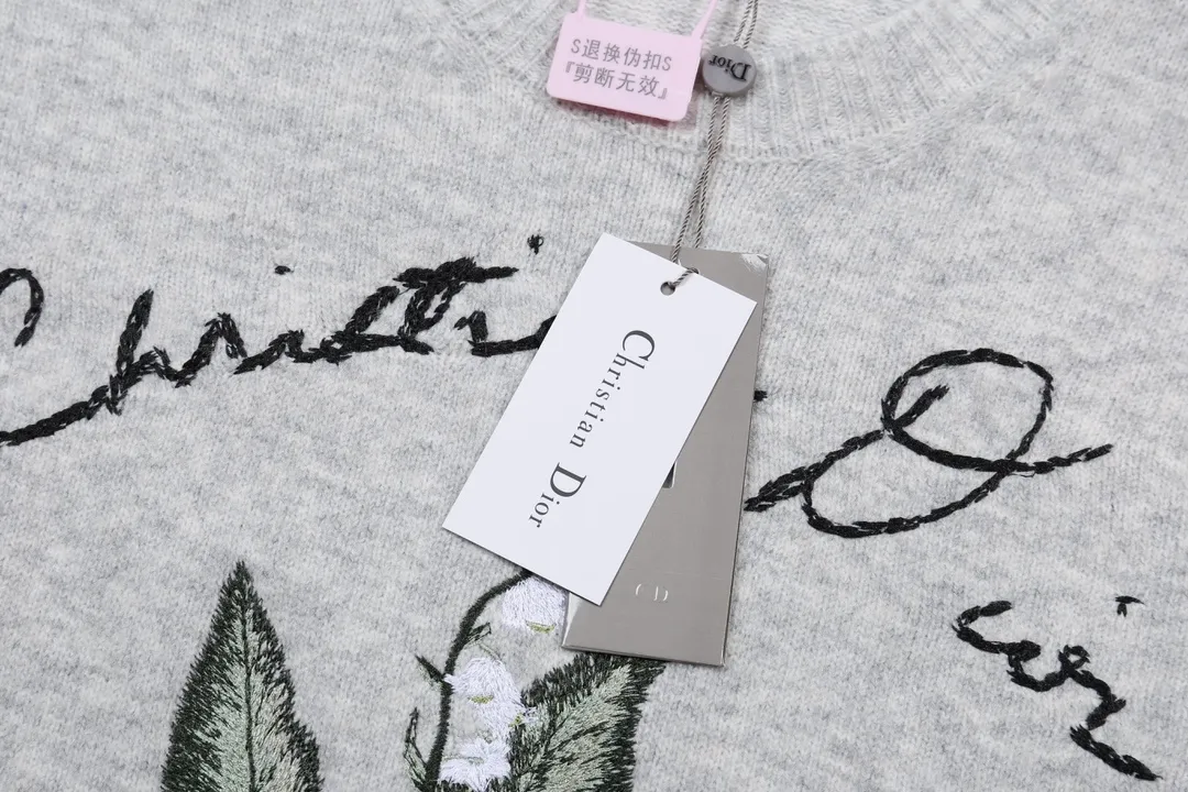 【DIOR 公式旗艦店】ディオール  セーター好評に付き再入荷！ 241031