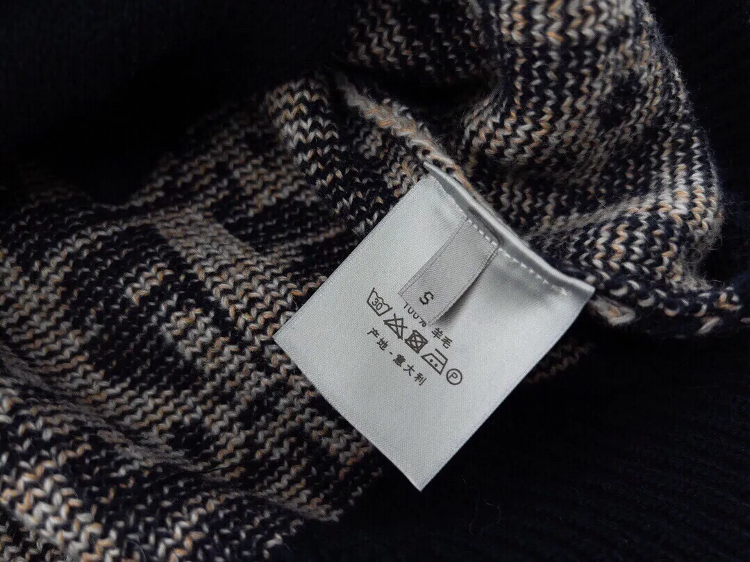 【DIOR 公式旗艦店】ディオール   セーター好評に付き再入荷！ 240929