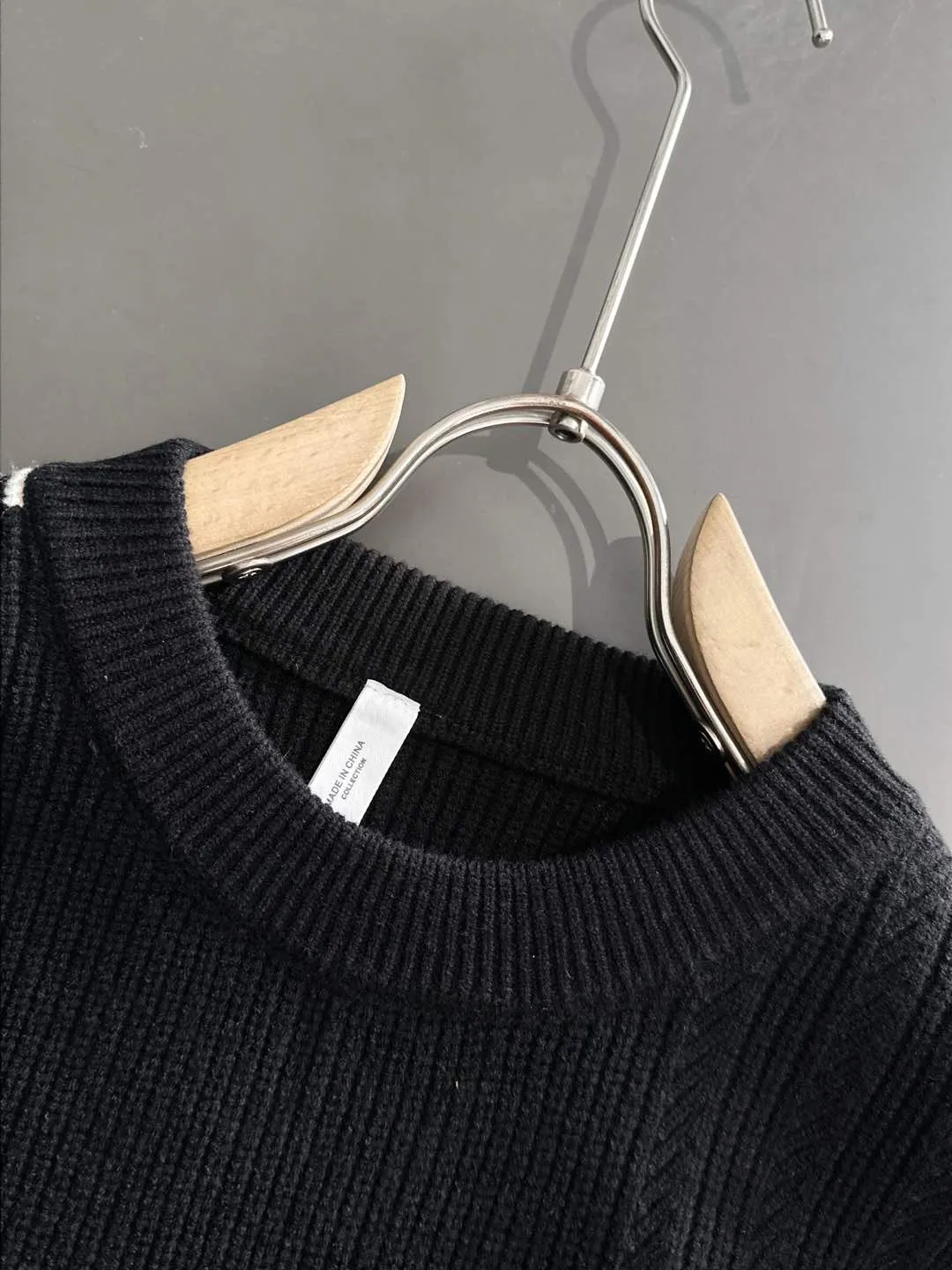 【LOEWE  公式旗艦店】ロエベ  セーター ご好評に付き再入荷！250109