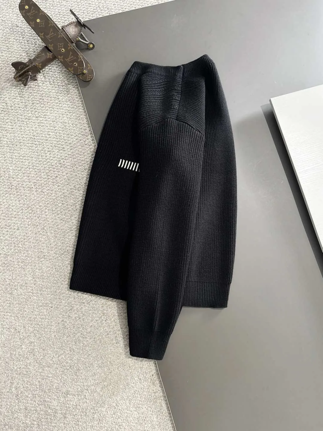 【LOEWE  公式旗艦店】ロエベ  セーター ご好評に付き再入荷！250109
