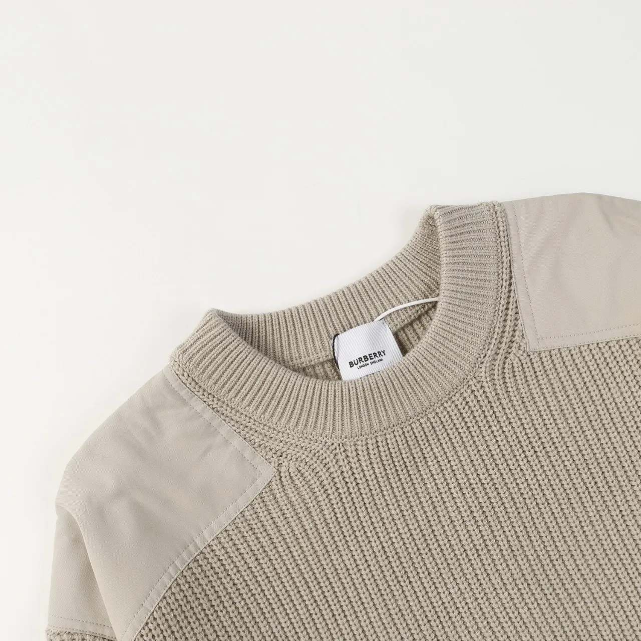 【BURBERRY 公式旗艦店】バーバリー  セーター好評に付き再入荷！241231