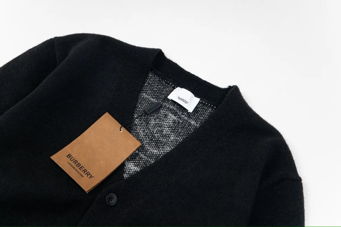 【BURBERRY 公式旗艦店】バーバリー  セーター好評に付き再入荷！241231