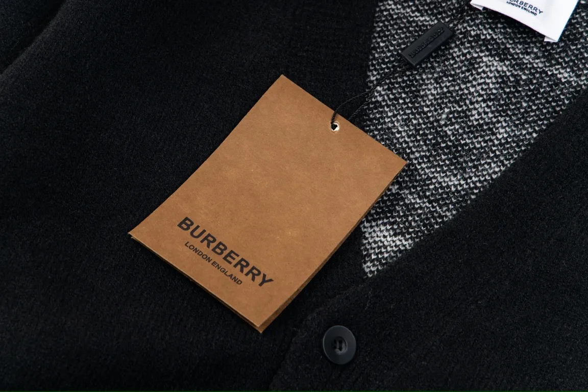【BURBERRY 公式旗艦店】バーバリー  セーター好評に付き再入荷！241231