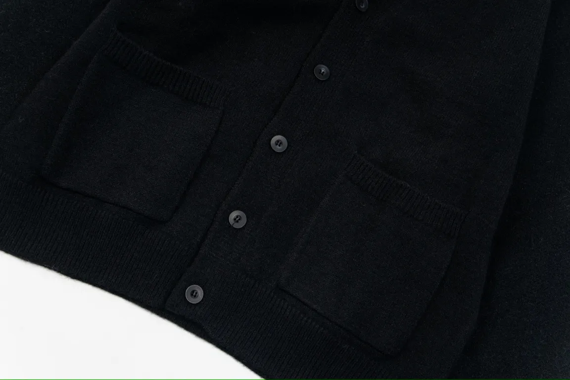 【BURBERRY 公式旗艦店】バーバリー  セーター好評に付き再入荷！241231