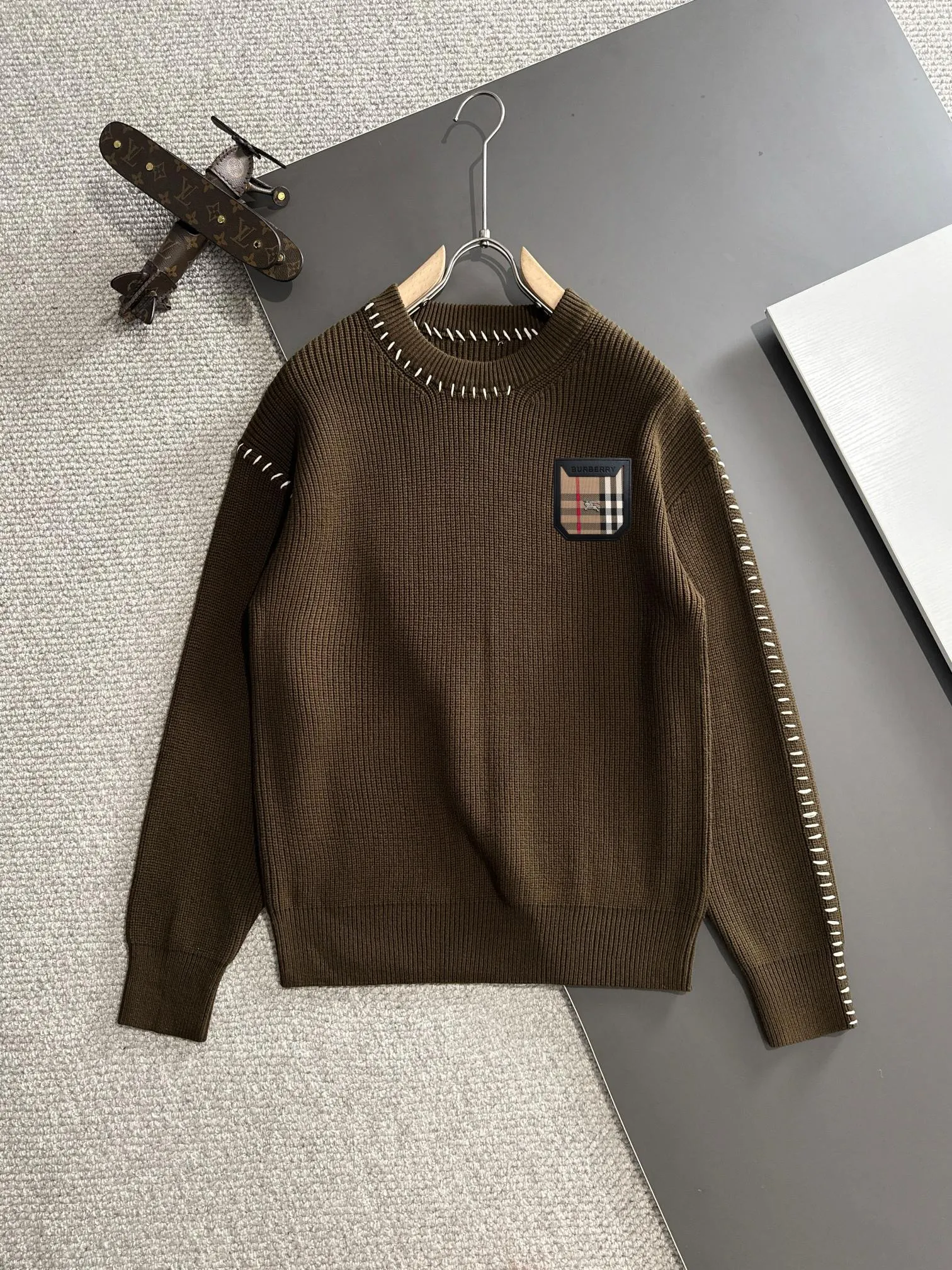 【BURBERRY 公式旗艦店】バーバリー セーター好評に付き再入荷！241231