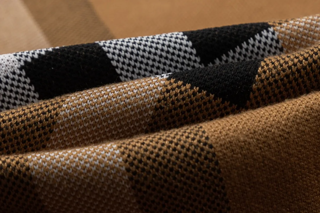 【BURBERRY  公式旗艦店】バーバリー  セーター好評に付き再入荷！ 241030