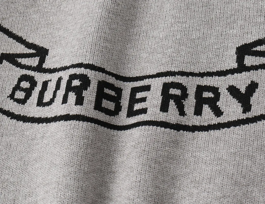 【BURBERRY 公式旗艦店】 バーバリー  セーター好評に付き再入荷！ 240930