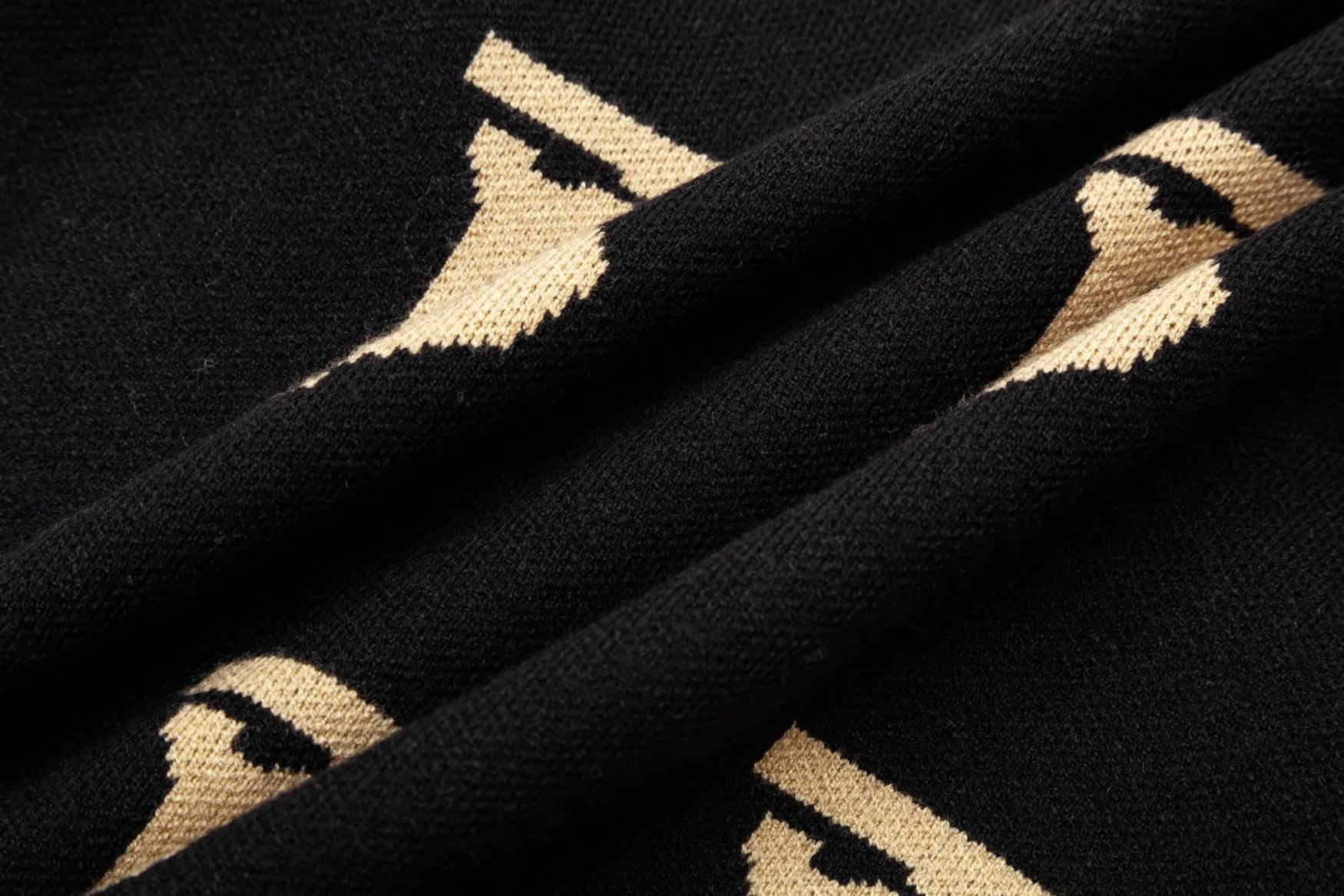 【BURBERRY 公式旗艦店】バーバリー   セーター好評に付き再入荷！ 240930
