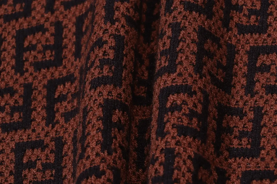 【FENDI  公式旗艦店】フェンディ  セーター好評に付き再入荷！250109