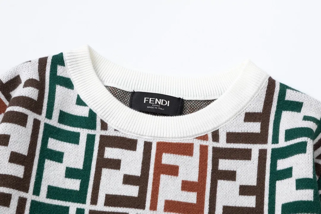【FENDI   公式旗艦店】フェンディ セーター好評に付き再入荷！ 241101