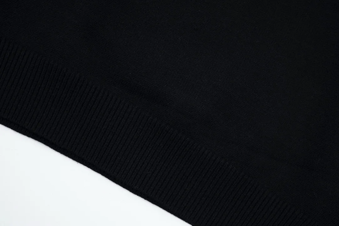 【BALENCIAGA  公式旗艦店】バレンシアガ   セーター好評に付き再入荷！ 250109