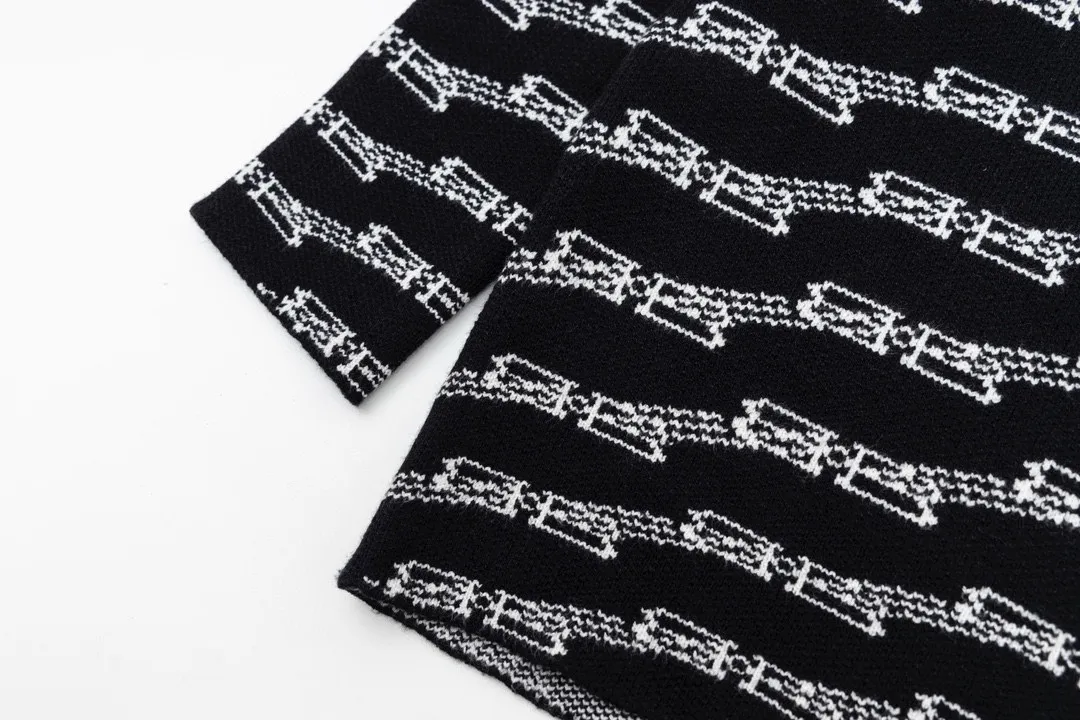 【BALENCIAGA  公式旗艦店】バレンシアガ   セーター好評に付き再入荷！ 250109