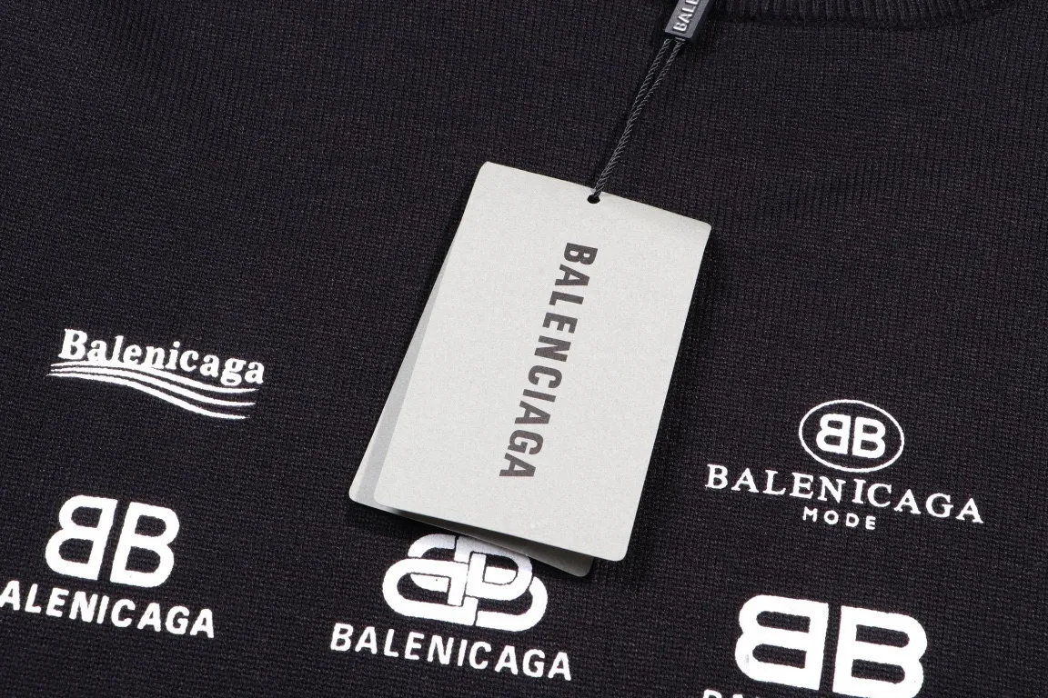 【BALENCIAGA  公式旗艦店】バレンシアガ   セーター好評に付き再入荷！ 241101