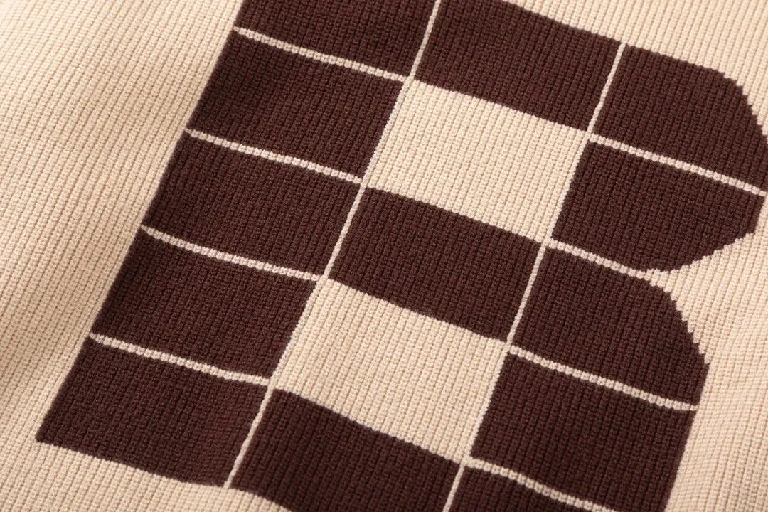【BALENCIAGA  公式旗艦店】バレンシアガ   セーター好評に付き再入荷！ 241101