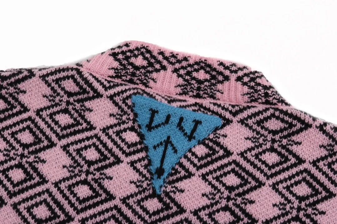 【PRADA   公式旗艦店】プラダ  セーター好評に付き再入荷！ 241031