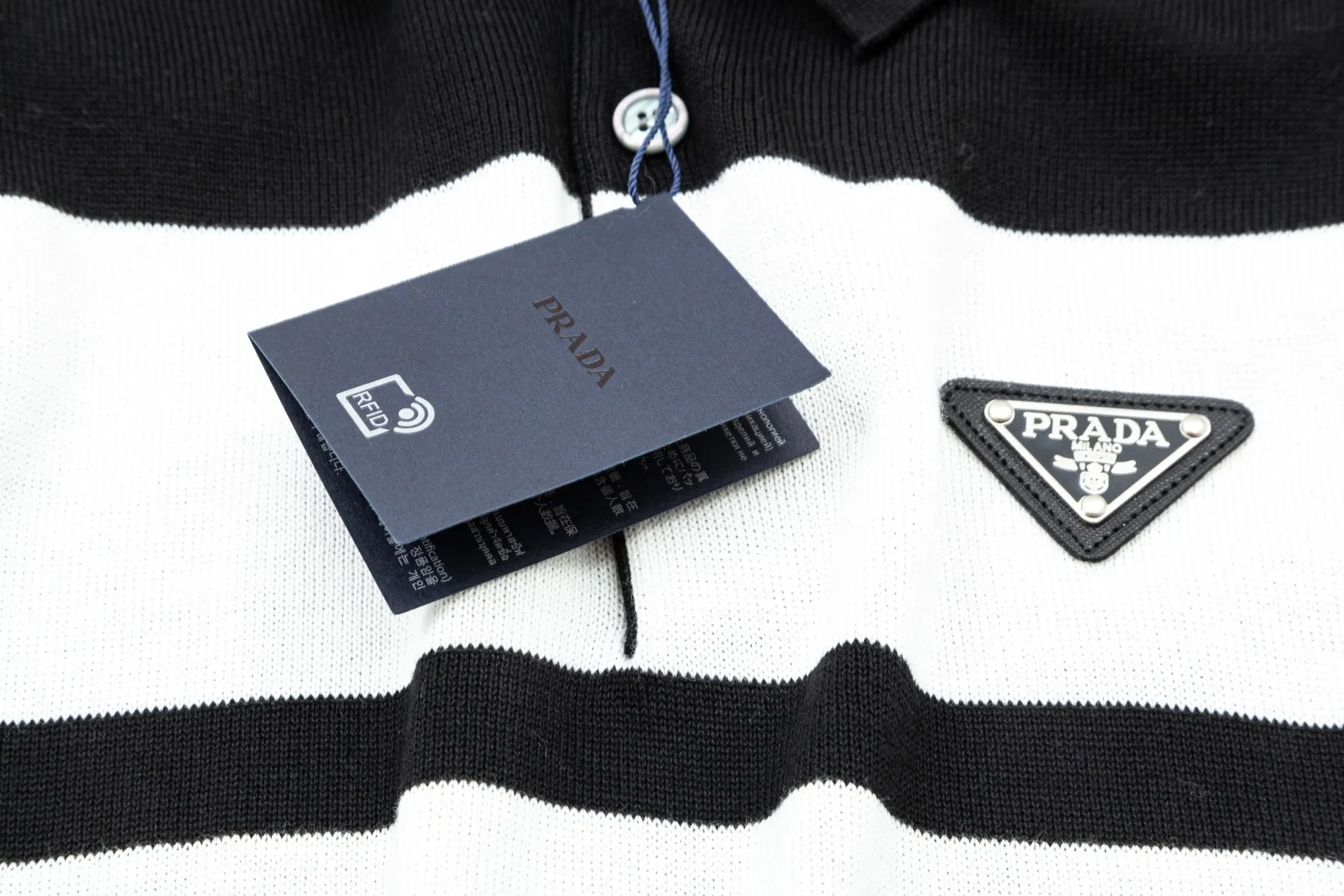 【PRADA 公式旗艦店】プラダ  セーター好評に付き再入荷！ 240930