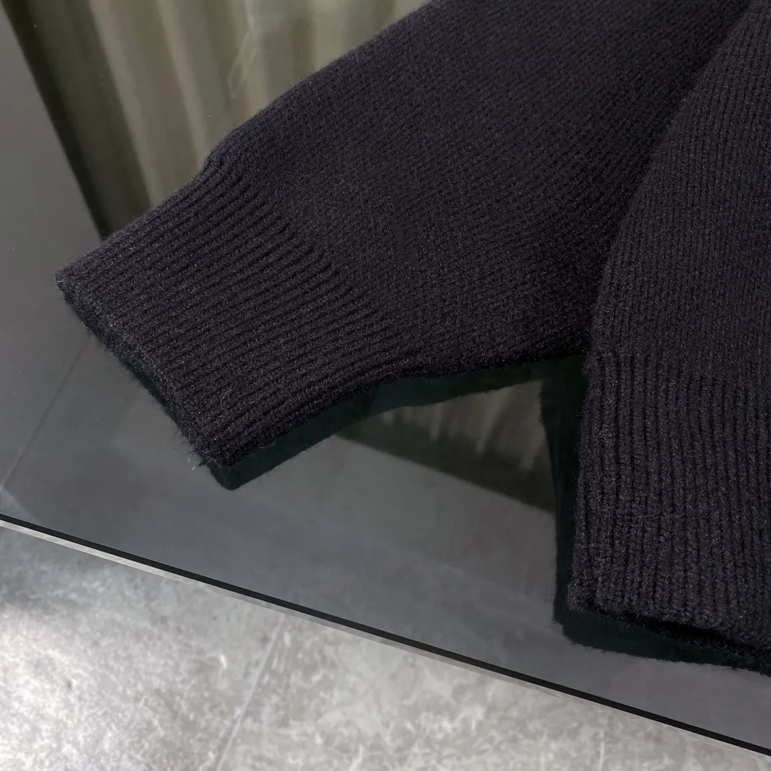 【CHANEL  公式旗艦店】シャネル  セーター好評に付き再入荷！ 241231