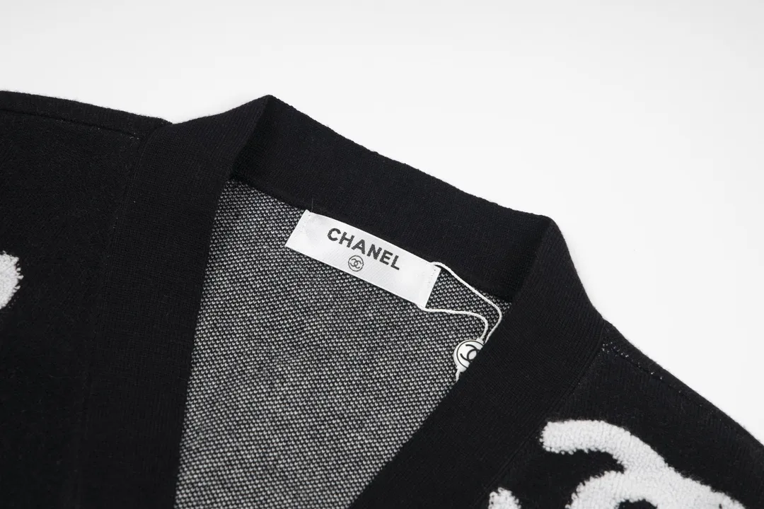 【CHANEL  公式旗艦店】シャネル  セーター好評に付き再入荷！ 241102