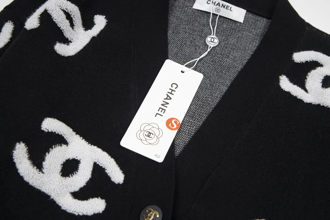 【CHANEL  公式旗艦店】シャネル  セーター好評に付き再入荷！ 241102