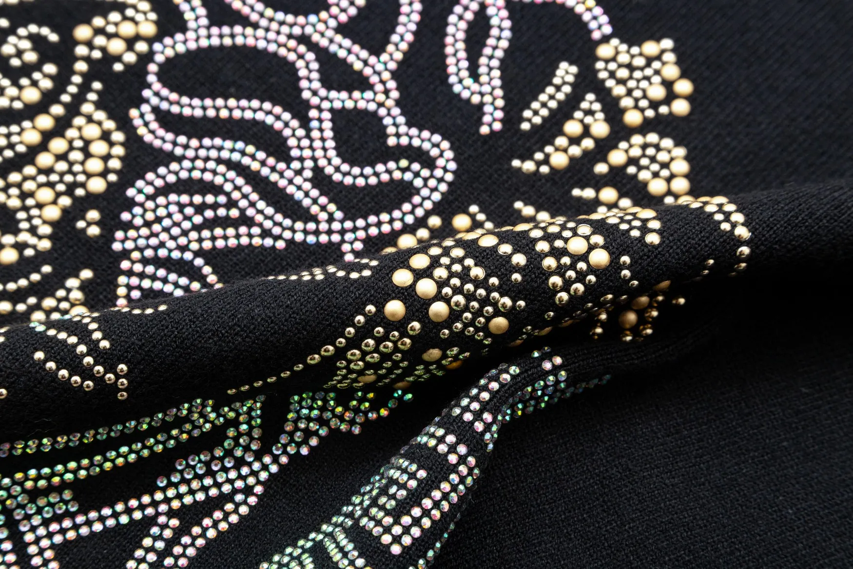 【VERSACE  公式旗艦店】ヴェルサーチ  セーター好評に付き再入荷！ 240930