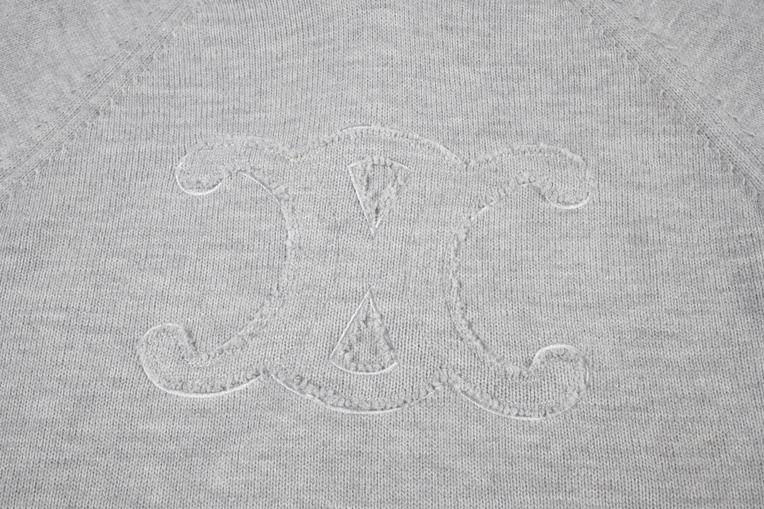【CELINE  公式旗艦店】セリーヌ  セーター好評に付き再入荷！241231