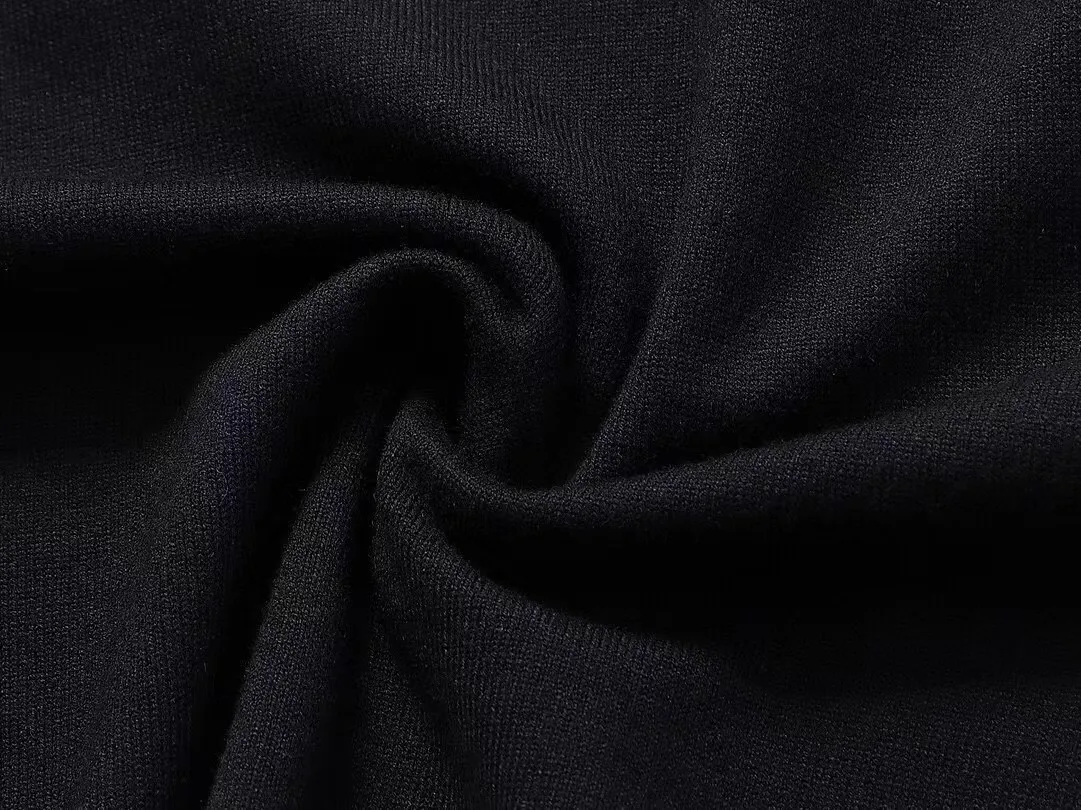 【MONCLER  公式旗艦店】モンクレール  セーター好評に付き再入荷！ 241102